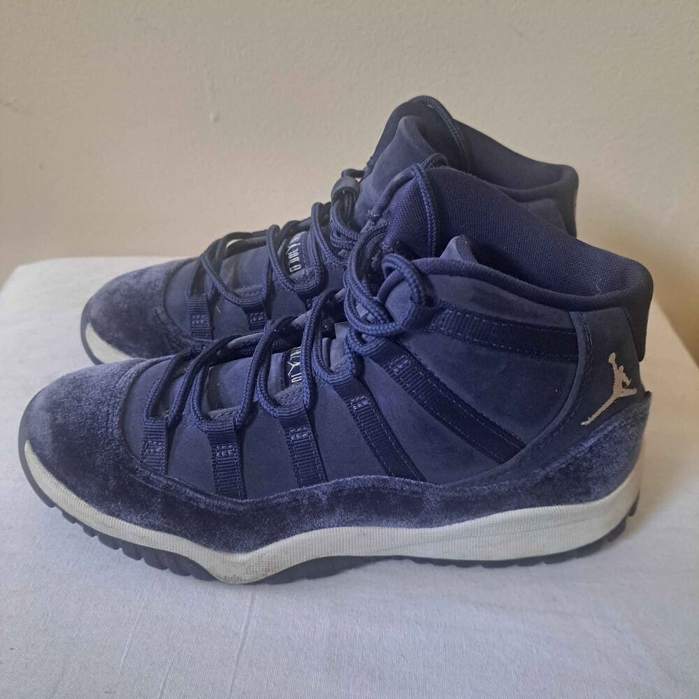 Nike‎ Air Jordan 11 Retro Midnight Navy Velvet Preschool DO3857-441 US Size 3Y - Picture 2 of 7